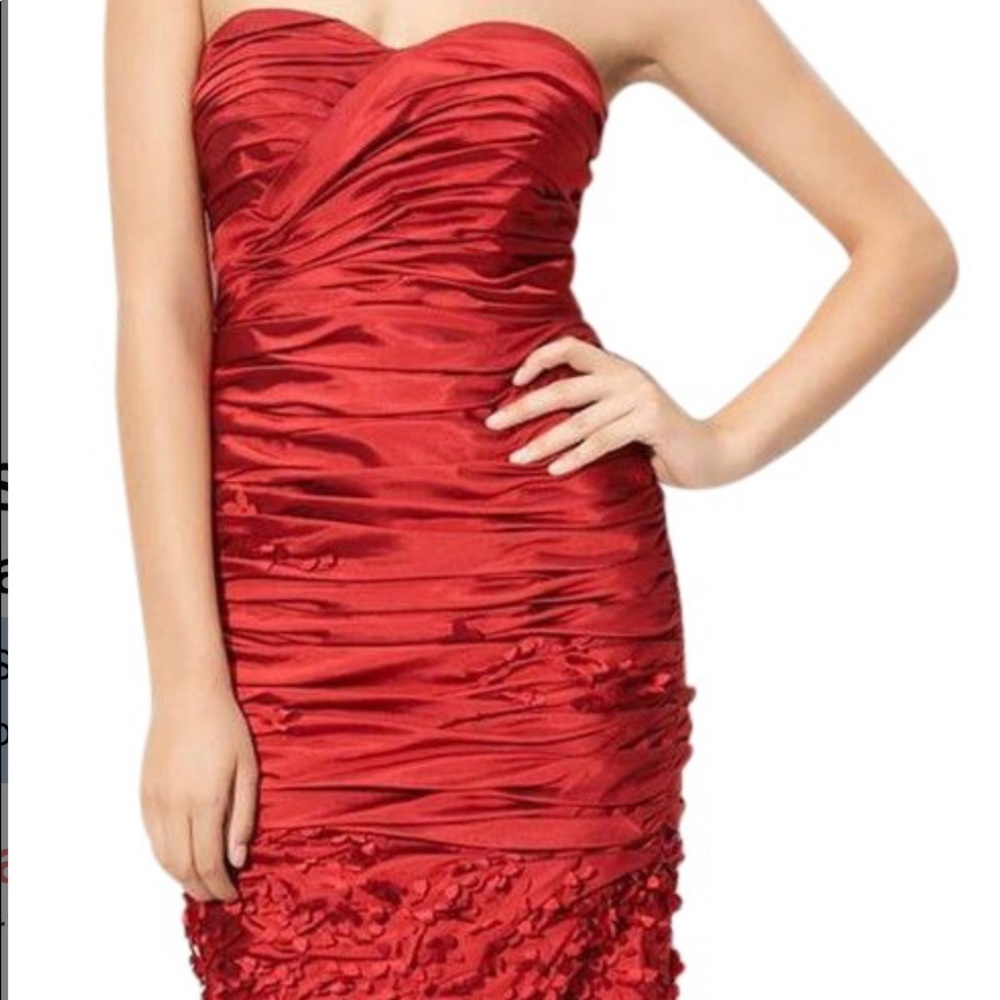 HOLIDAY DRESS! Beautiful, strapless and red